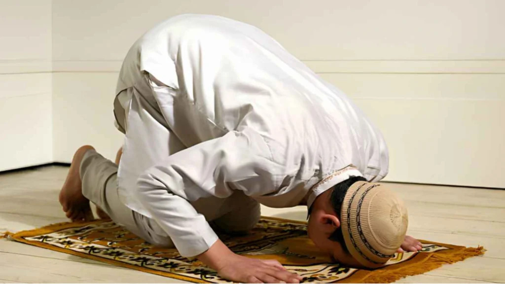 রিজিকের বরকতের জন্য নামাজে সিজদা করে আল্লাহর কাছে দোয়া