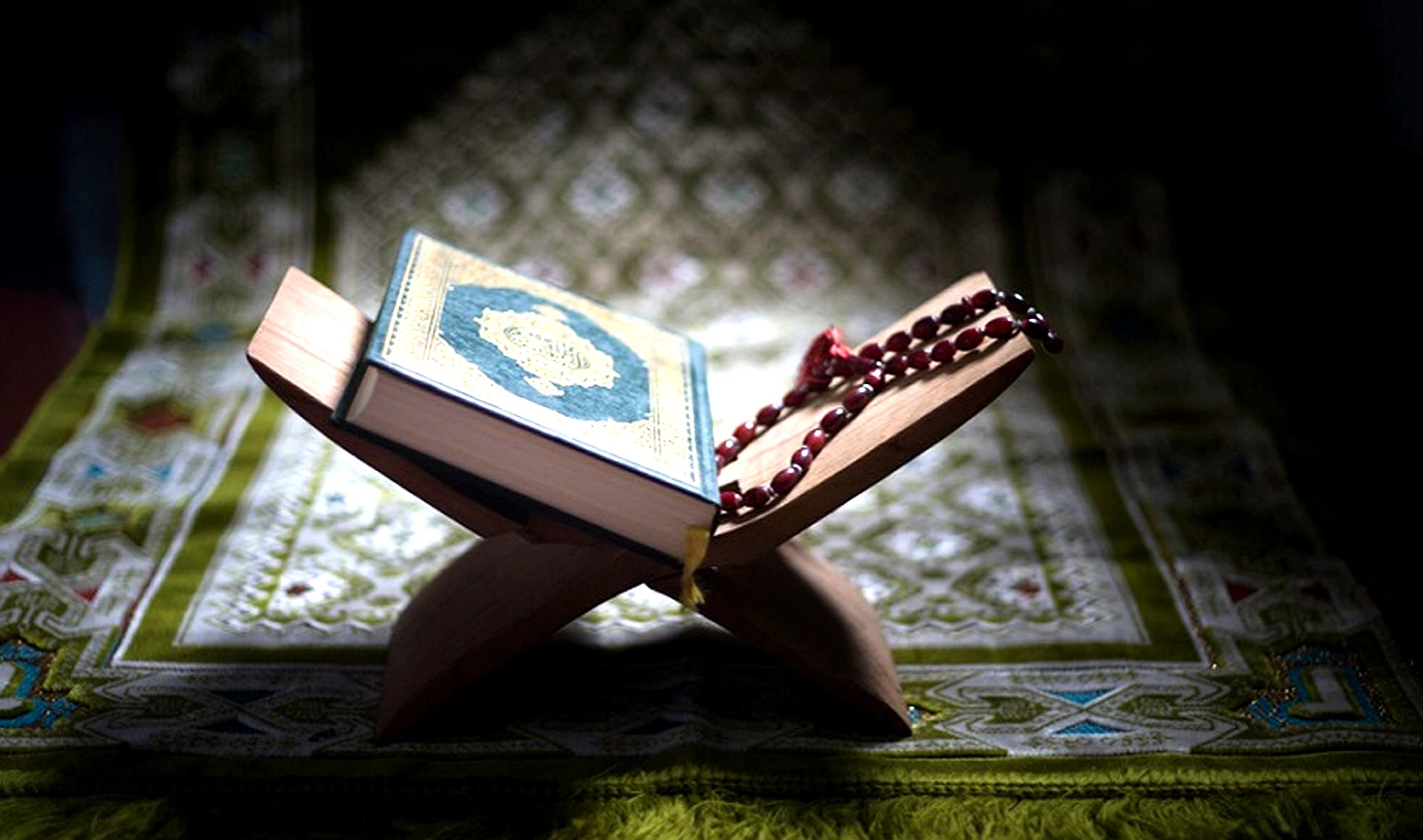 রিজিক বৃদ্ধি ও বরকতের জন্য কুরআন তিলাওয়াত ও দোয়া